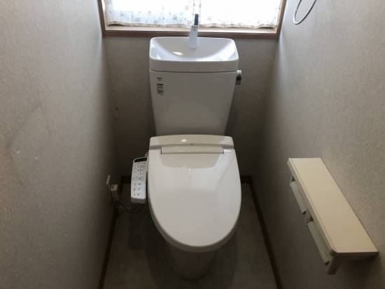 松井トーヨー住建のトイレ交換施工事例写真1
