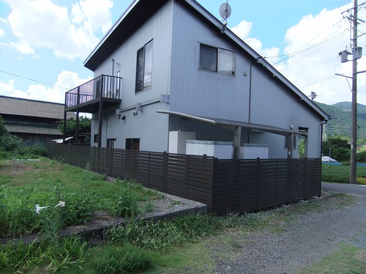 松井トーヨー住建のフェンス・ベランダの撤去と取付の施工後の写真2