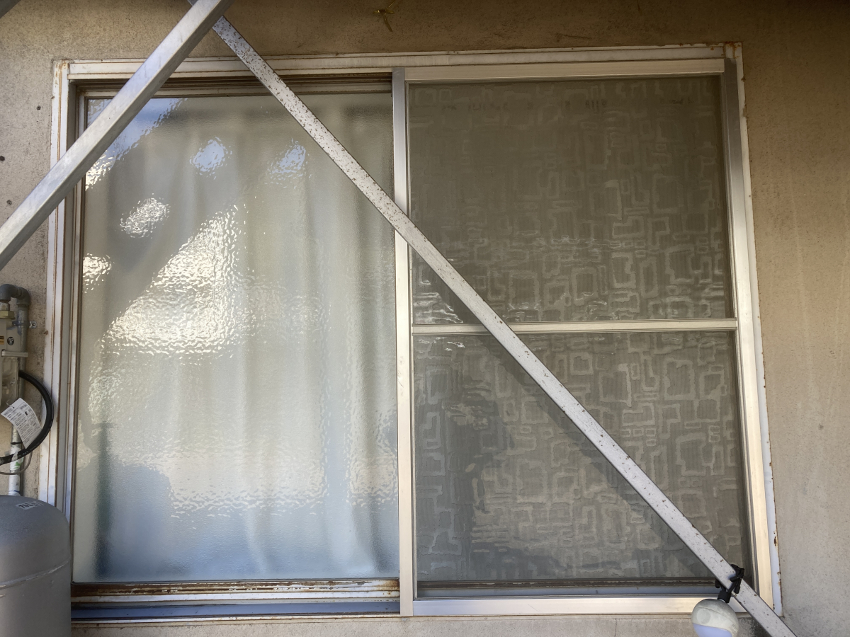 松井トーヨー住建のスチール枠サッシ　ガラス交換の施工後の写真2