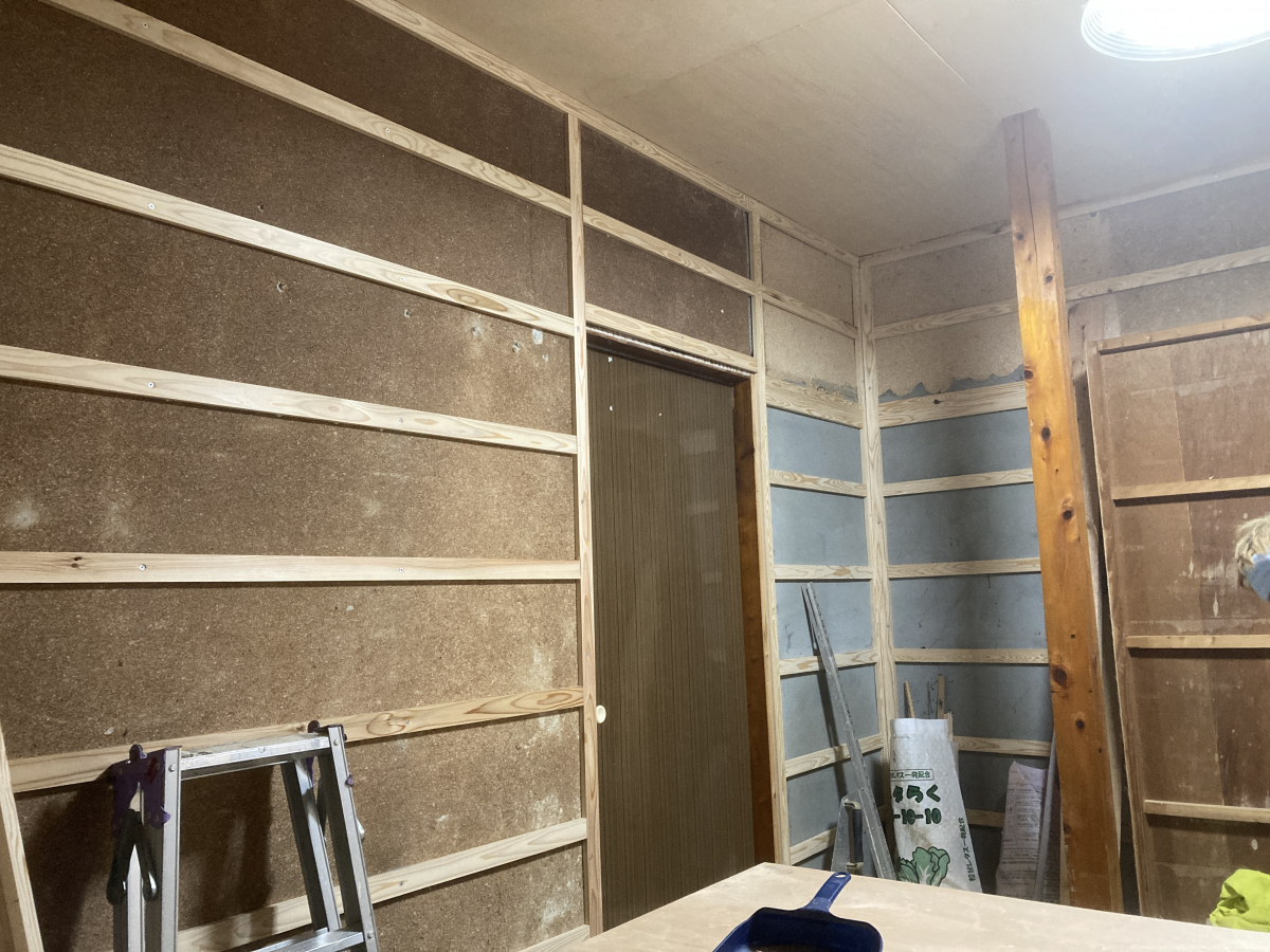 松井トーヨー住建の室内改修　棚取付の施工前の写真1