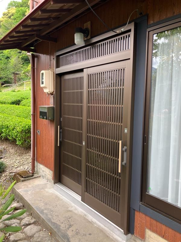 松井トーヨー住建の玄関を取替えました!の施工後の写真1