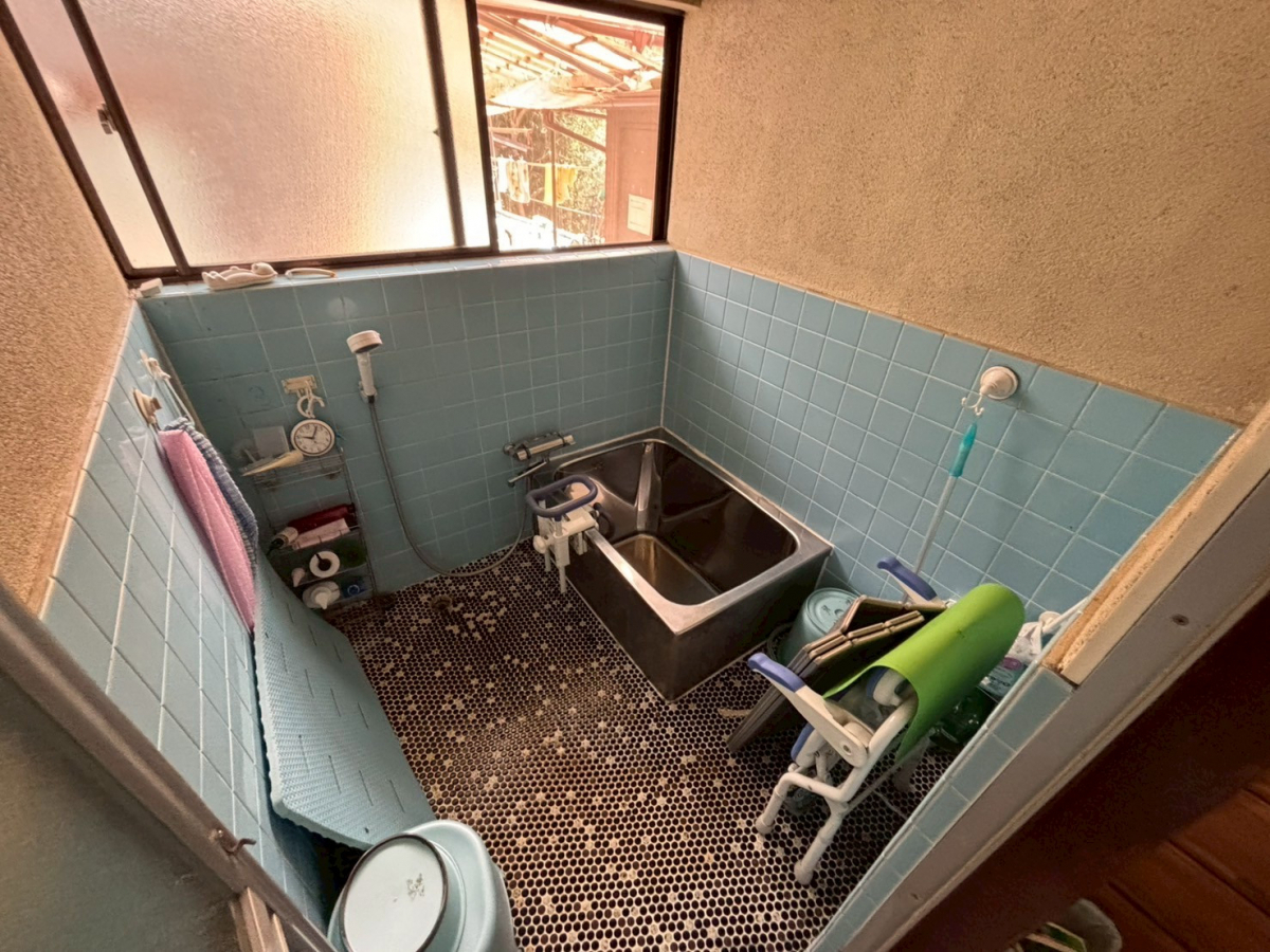 松井トーヨー住建の続!『浴室・洗面・キッチンをキレイにしよう ♪プロジェクト』 施工中です(^^♪の施工前の写真1
