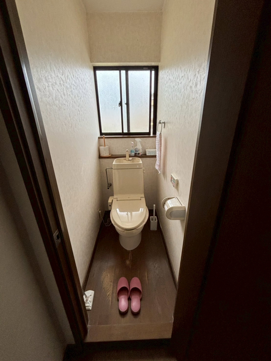 松井トーヨー住建のお手入れ楽らく♪ 清潔ピカピカ♪ トイレリフォーム(*^^)vの施工前の写真1