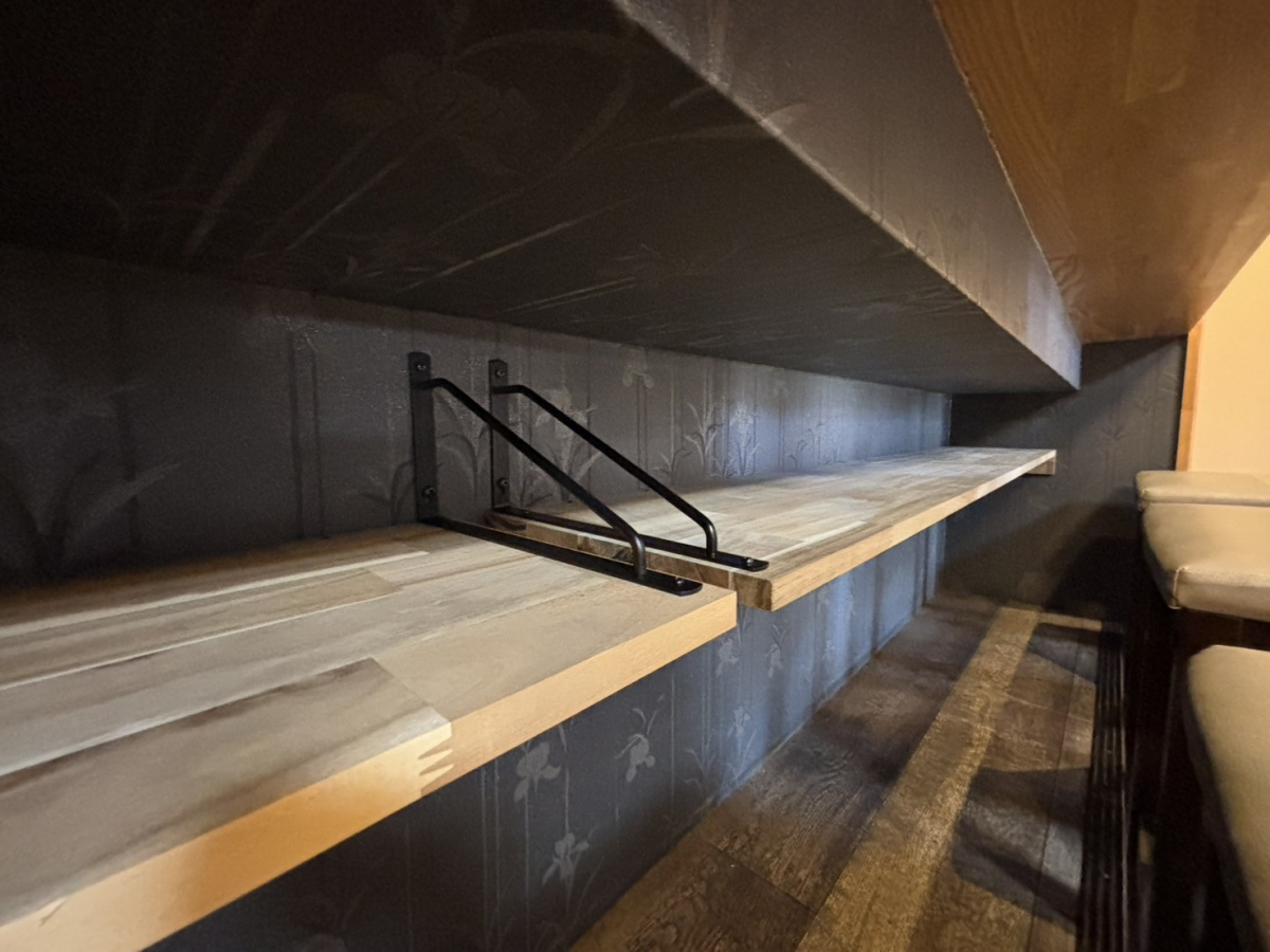 松井トーヨー住建のバック置きの棚を設置しました(*^^)vの施工後の写真1