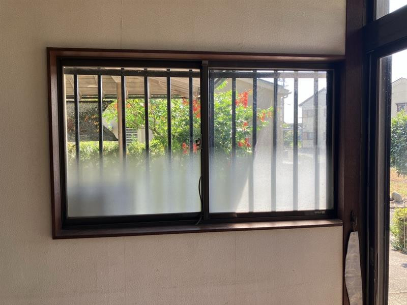 松井トーヨー住建の冬も夏も快適に①！今ある窓に”プラス”するだけの簡単施工。LIXILインプラス引違い窓！！の施工前の写真1