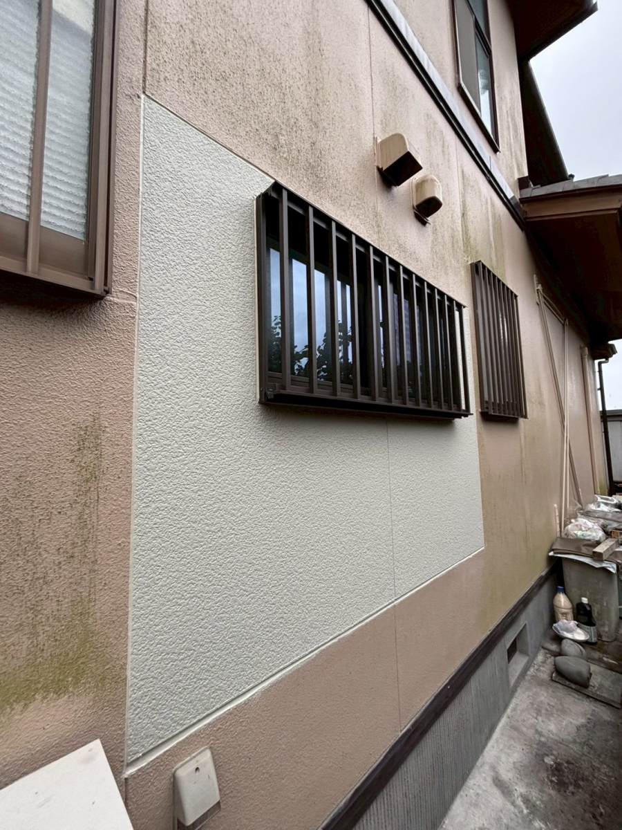 松井トーヨー住建の雨漏りがしている窓と壁を交換しました。の施工後の写真1