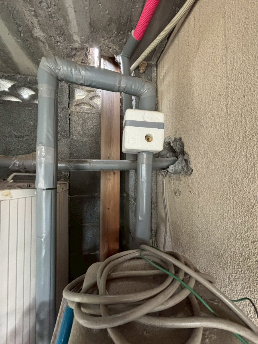 松井トーヨー住建の電気温水器を交換しました(^^♪の施工前の写真3