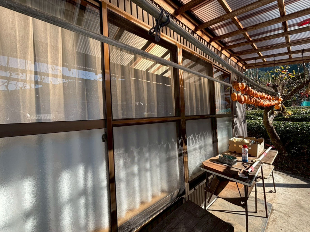 松井トーヨー住建の年末大掃除に向けて網戸の網、交換です(^^)vの施工後の写真2