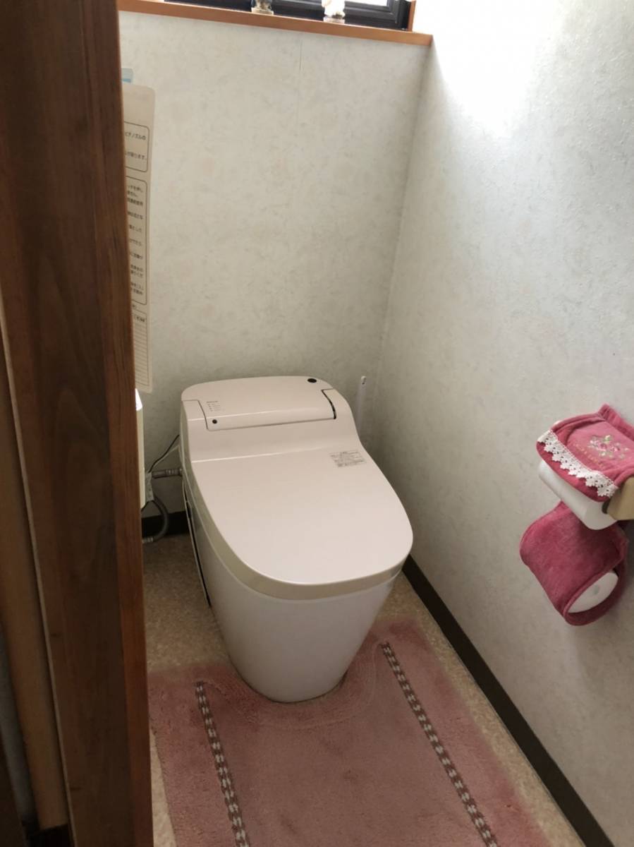 松井トーヨー住建のトイレ交換の施工前の写真1
