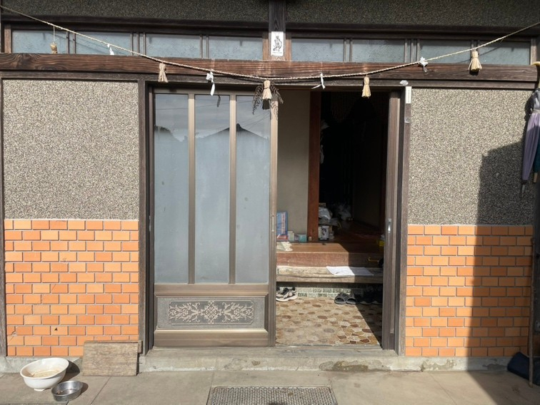 藤野トーヨー住器 富津中央の『千葉県富津市』玄関引戸交換工事の施工前の写真1