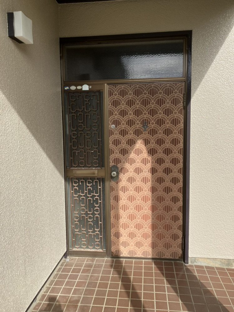藤野トーヨー住器 富津中央の『千葉県木更津市』玄関ドア 1dayリフォームの施工前の写真1