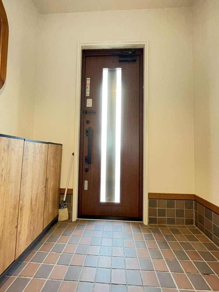 藤野トーヨー住器 富津中央の『千葉県市原市』玄関ドア☆ＬＩＸＩＬリシェント交換工事の施工後の写真2