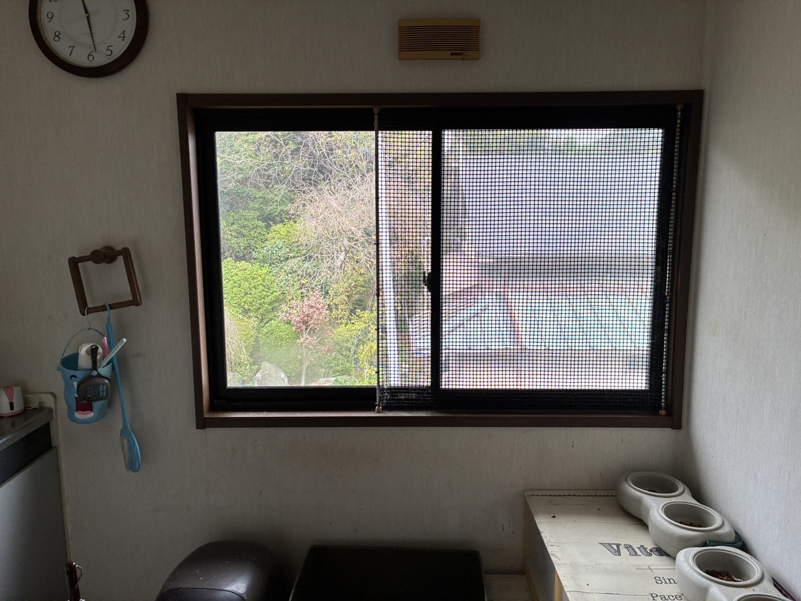 藤野トーヨー住器 富津中央の『千葉県南房総市』補助金活用！インプラス（内窓）設置工事➃の施工前の写真2