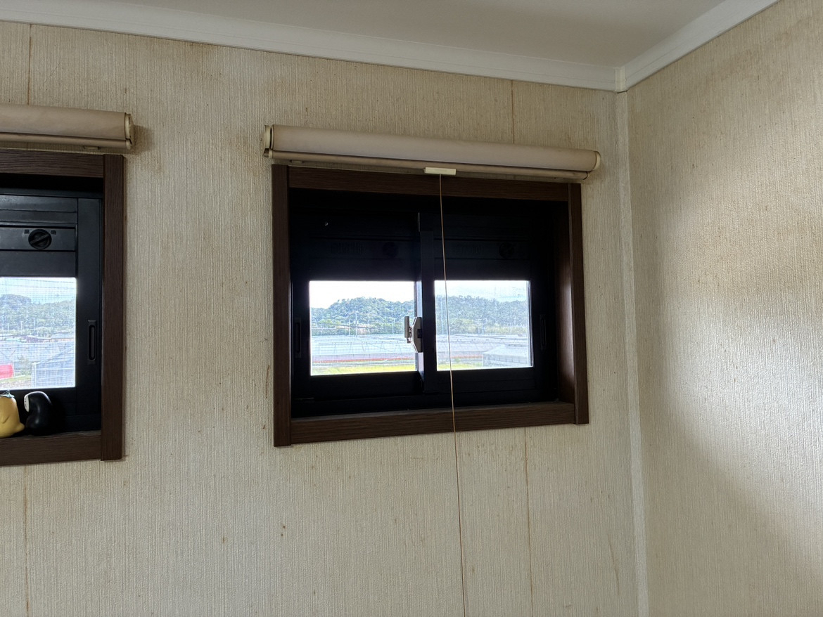 藤野トーヨー住器 富津中央の『千葉県南房総市』補助金活用！インプラス（内窓）設置工事⑥の施工前の写真2