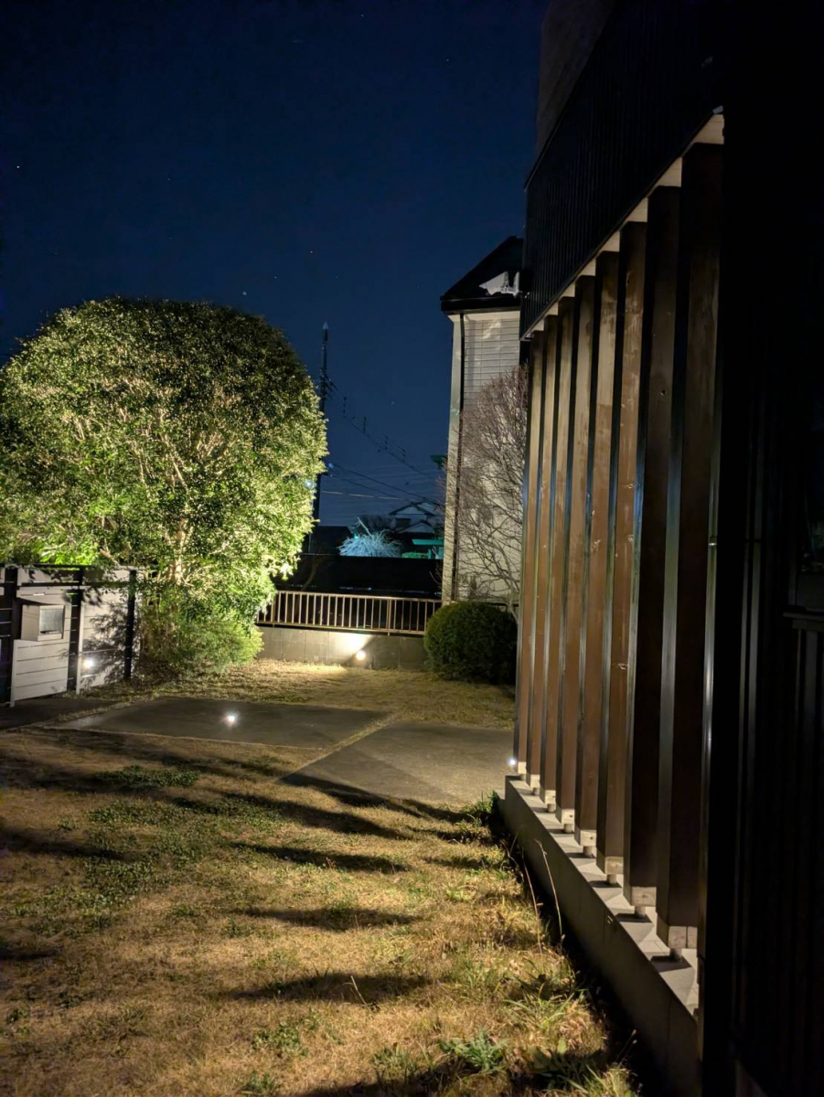 藤野トーヨー住器 富津中央の『千葉県君津市』ＬＩＸＩＬ美彩スパイクスポットライト設置工事の施工後の写真2