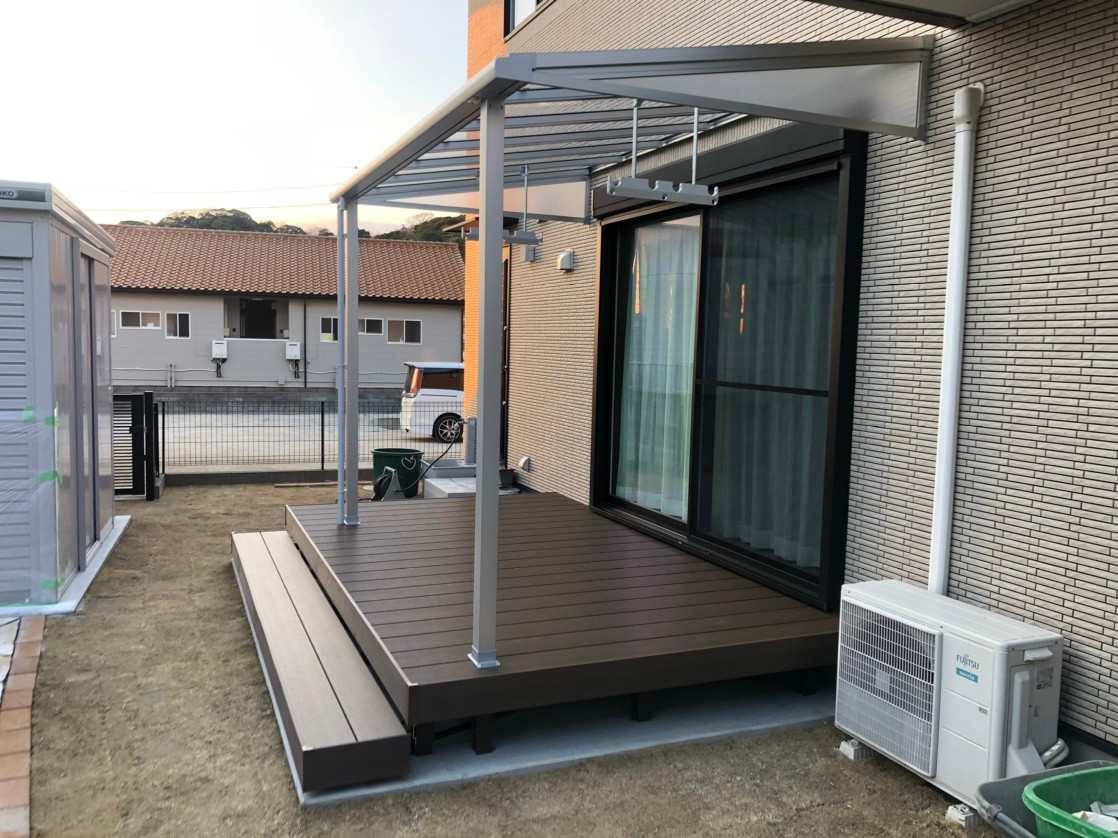 藤野トーヨー住器 富津中央の『千葉県館山市』テラス・デッキ新設工事　ＬＩＸＩＬテラスＶＳ　樹ら楽ステージの施工後の写真1