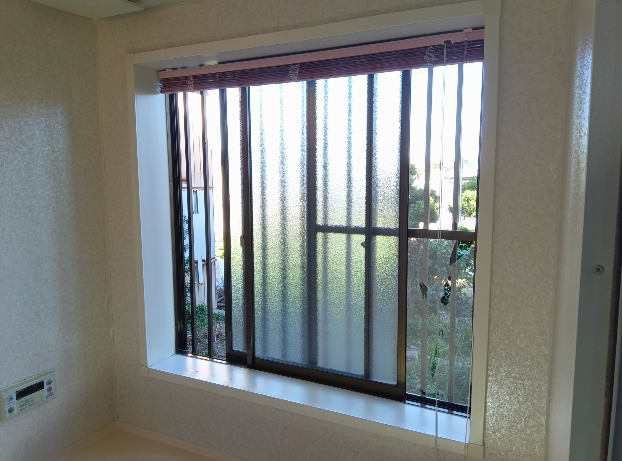 アサオカアルミの【西尾市吉良町】水回りと和室の内窓工事😊の施工事例詳細写真1