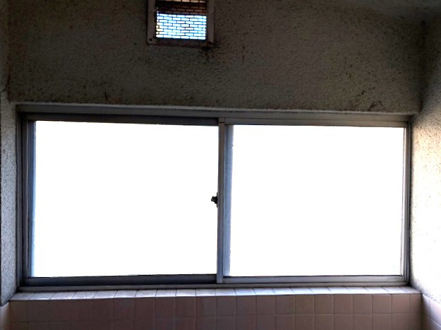 アサオカアルミの【西尾市吉良町】浴室と洗面のヒートショック対策😊の施工前の写真2