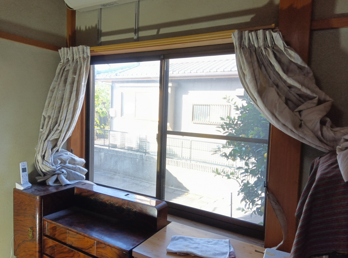 アサオカアルミの【西尾市吉良町】トイレと和室の寒さ対策　内窓工事の施工前の写真2