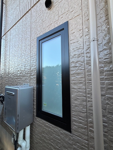 アサオカアルミの【西尾市吉良町】浴室窓リフォーム工事😊の施工後の写真1