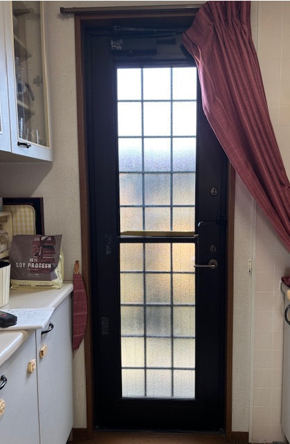 アサオカアルミの【西尾市吉良町】勝手口ドア断熱リフォーム😊の施工前の写真2