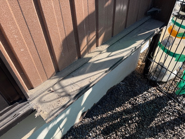 アサオカアルミの【西尾市】採風タイプ雨戸取替の施工前の写真2