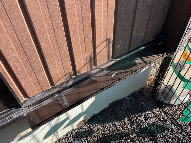 アサオカアルミの【西尾市】採風タイプ雨戸取替の施工前の写真3