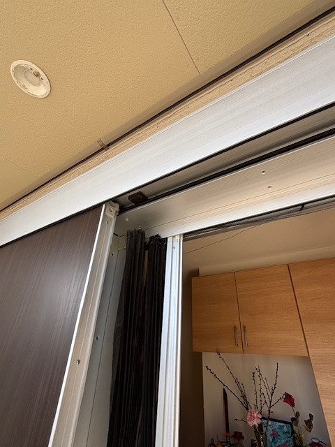 アサオカアルミの【吉良町】玄関の網戸を取替しました😊の施工前の写真3