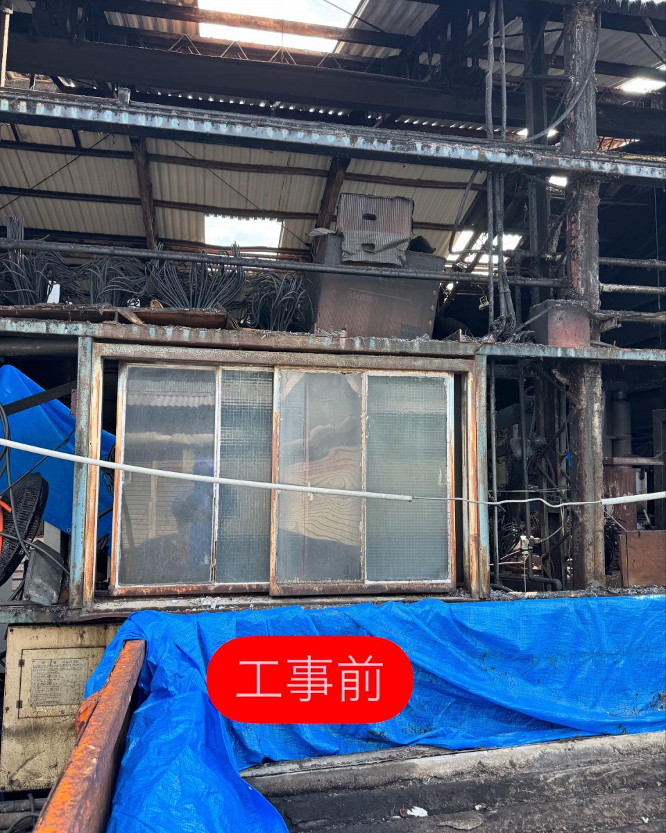 松井硝子店の012 工場の窓を変えました♪の施工前の写真1