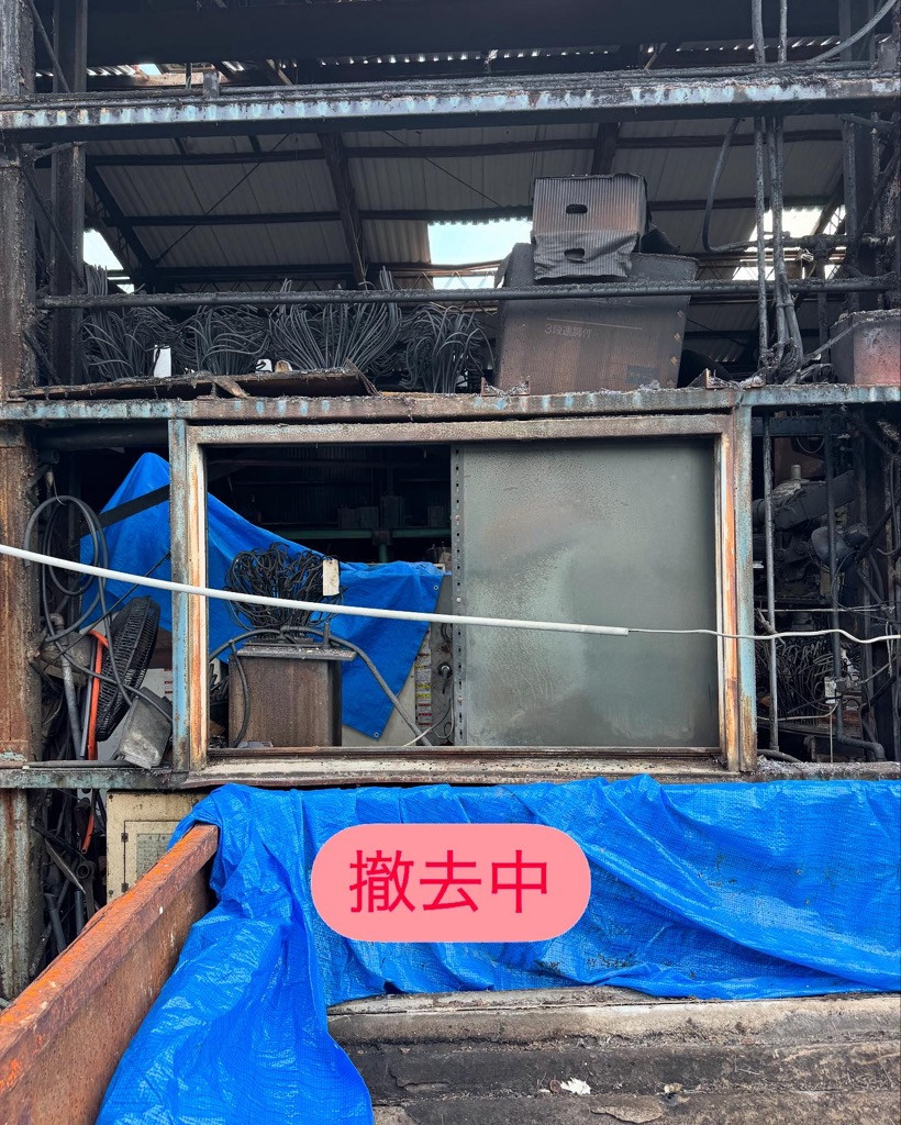 松井硝子店の012 工場の窓を変えました♪の施工前の写真2