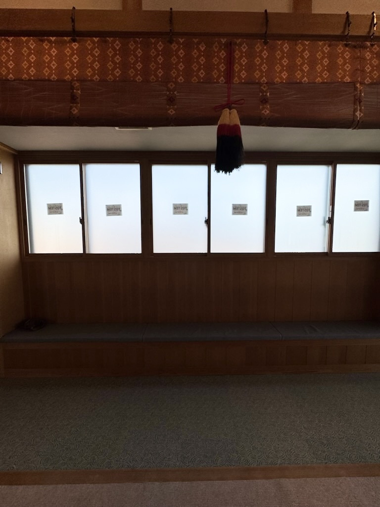 松井硝子店の015 お寺の窓交換！熱中症回避！💦の施工後の写真1