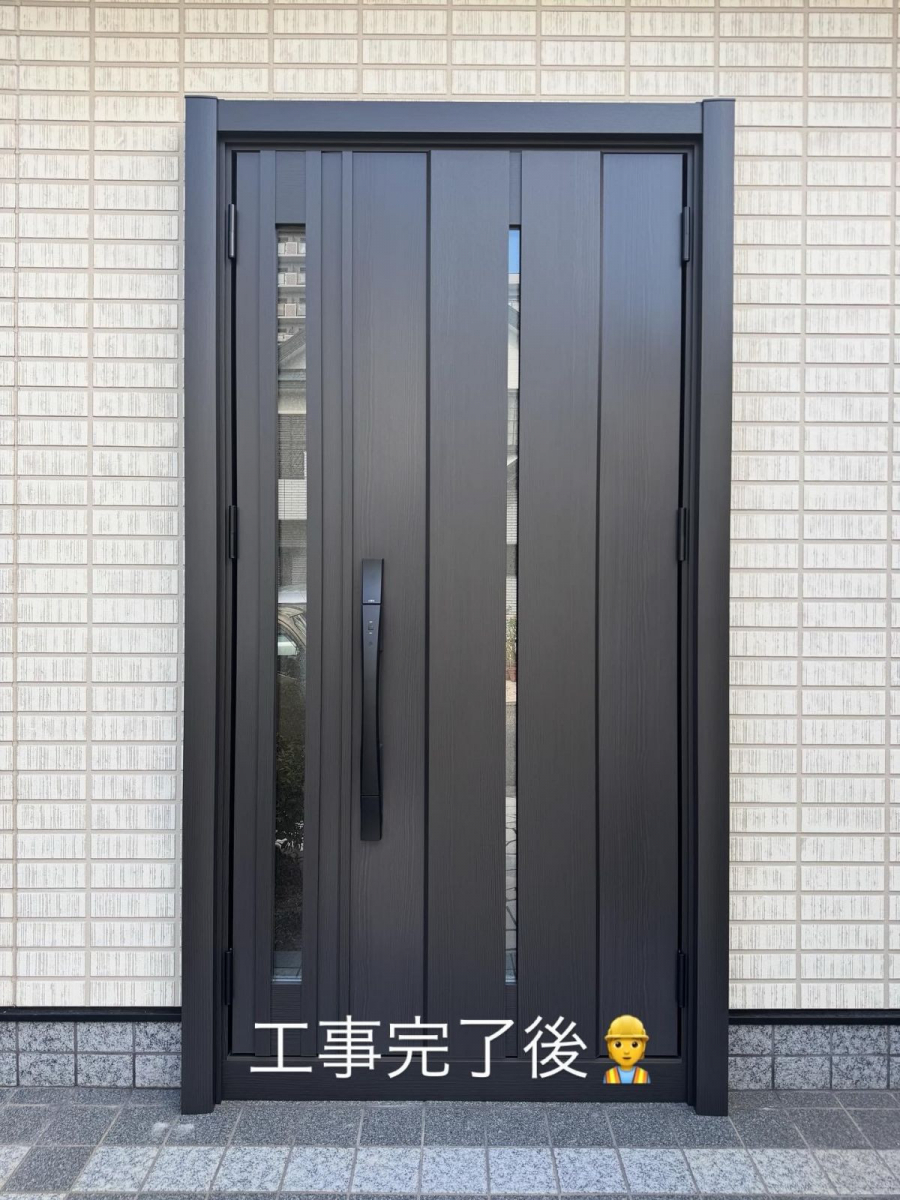 松井硝子店の016 本日も玄関ドア交換ですの施工後の写真1