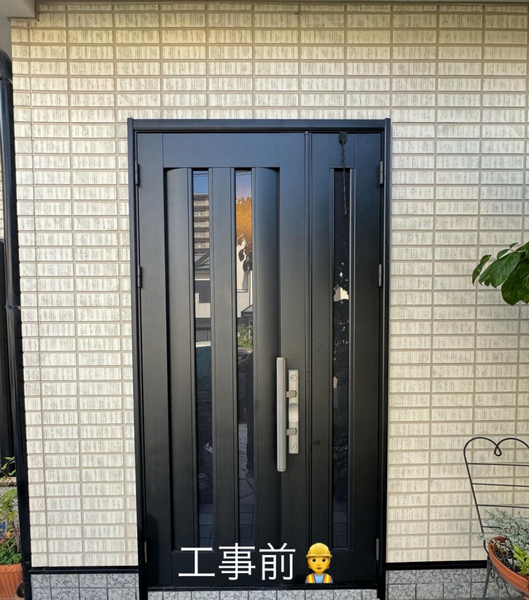 松井硝子店の016 本日も玄関ドア交換ですの施工前の写真1