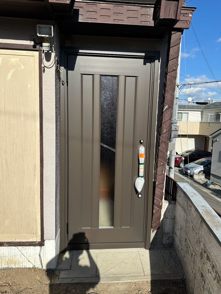 松井硝子店の018 玄関リフォームの施工後の写真1