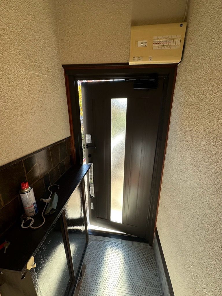 松井硝子店の018 玄関リフォームの施工後の写真2