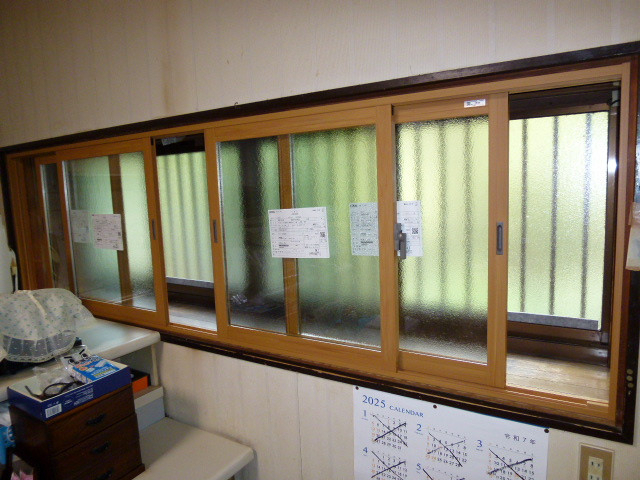 イズミ 日立店の内窓補助金（台所出窓）の施工後の写真1