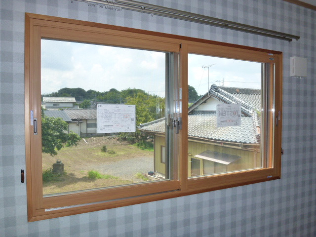 イズミ 日立店の内窓補助金【引違い窓】の施工後の写真1
