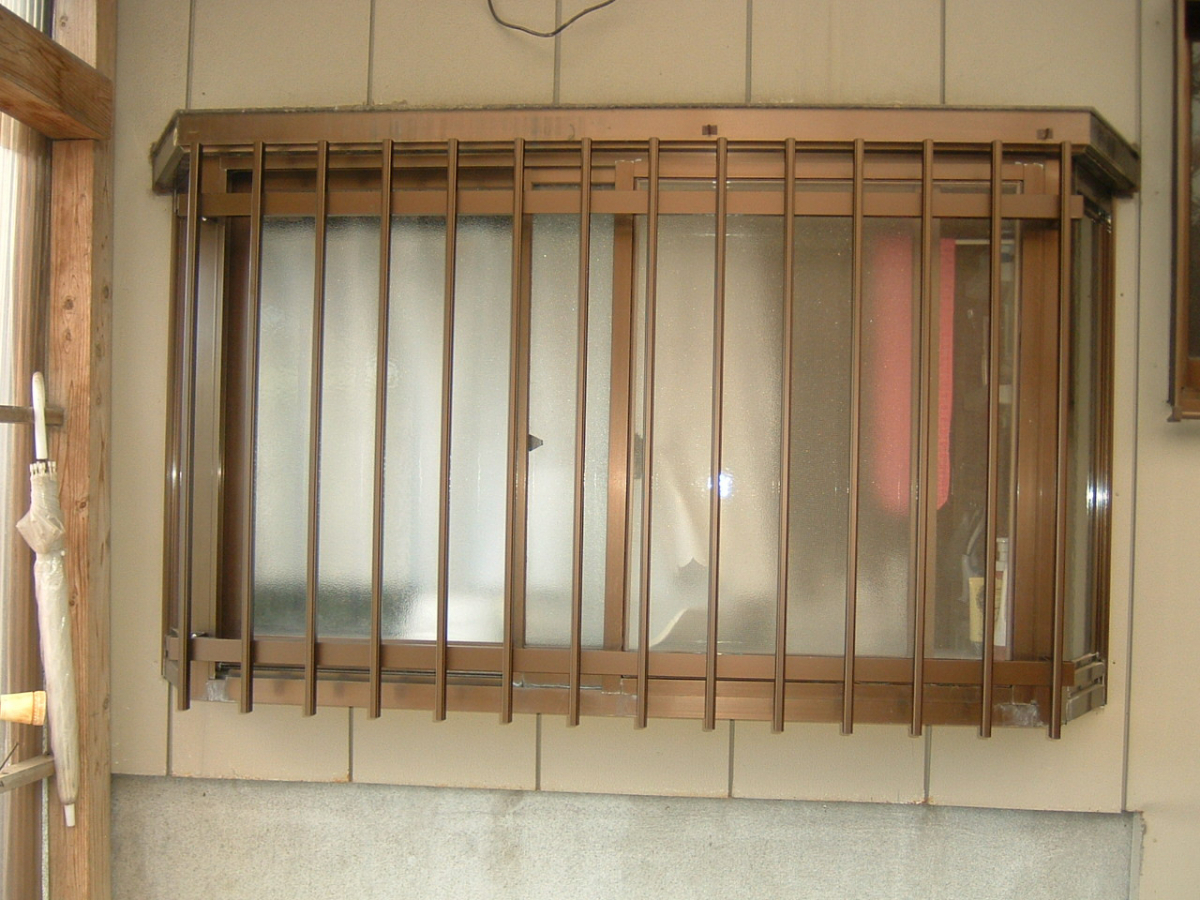 イズミ 日立店の面格子取付工事の施工後の写真1