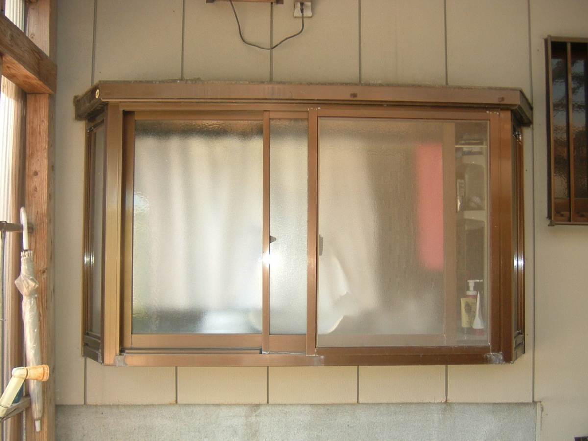 イズミ 日立店の面格子取付工事の施工前の写真1