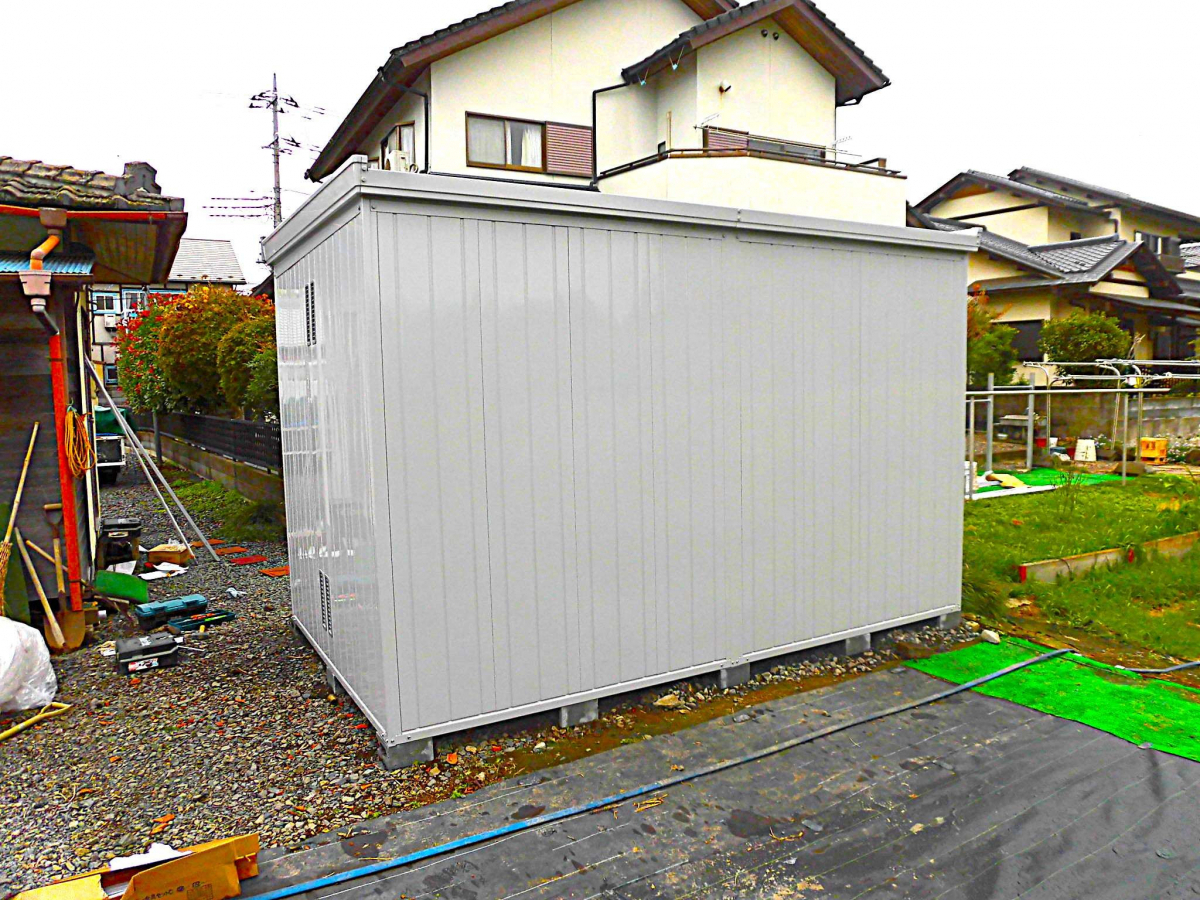 イズミ 日立店の物置組立工事の施工前の写真1