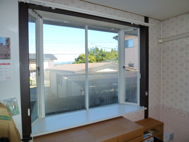 イズミ 日立店の内窓補助金（出窓）の施工前の写真2