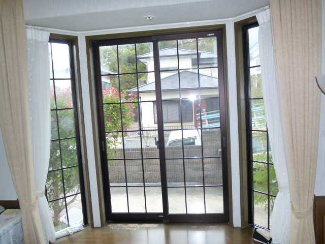 イズミ 日立店の内窓補助金（出窓）の施工前の写真1