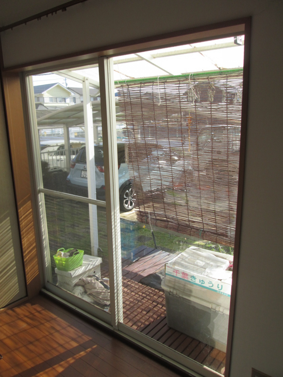 イズミ 日立店の内窓補助金（掃き出し窓）の施工前の写真1