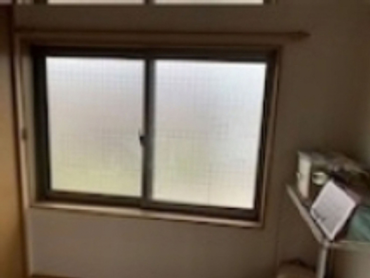 イズミ 日立店の内窓補助金（引違い窓）の施工前の写真1