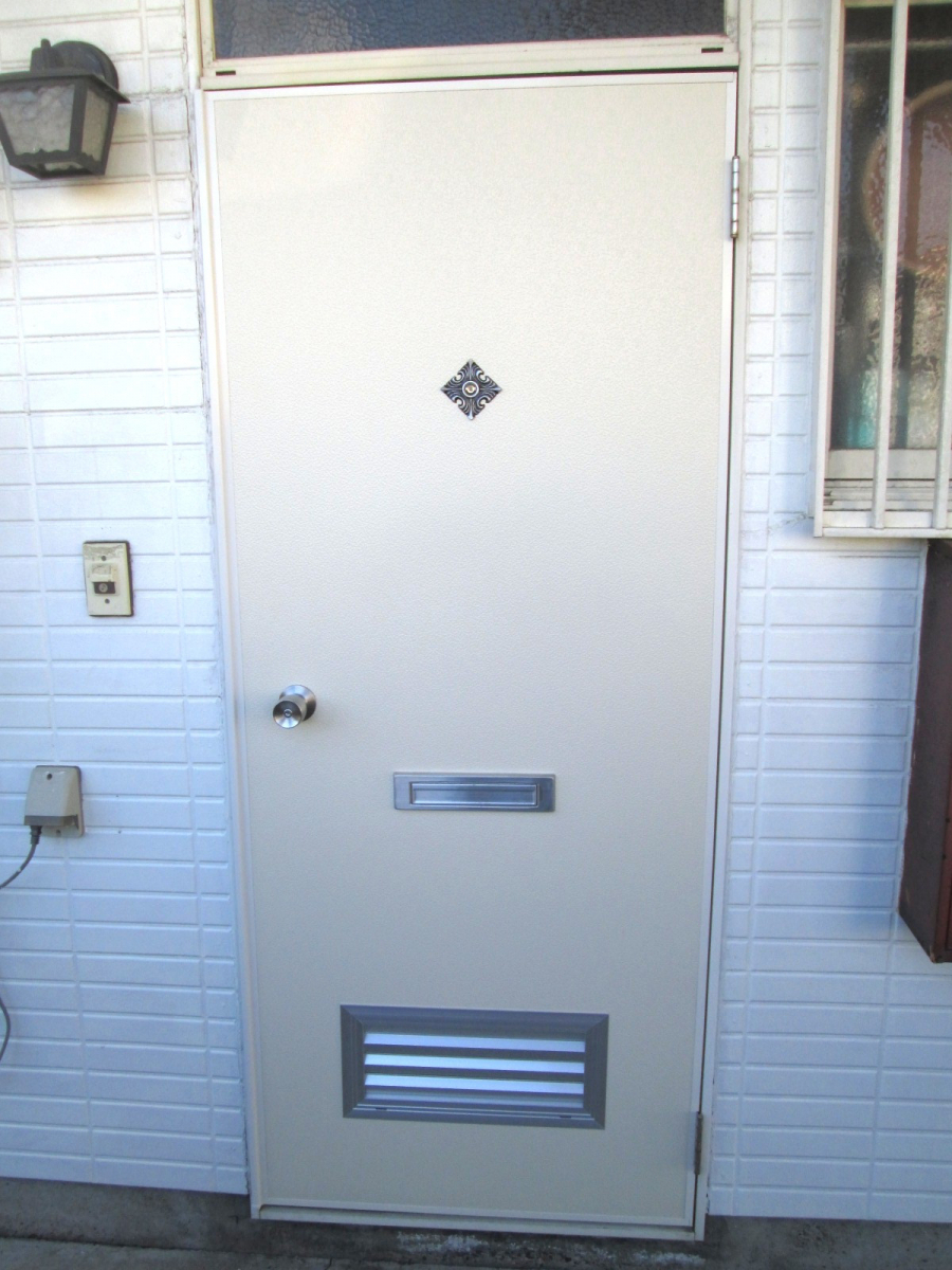 イズミ 日立店のアパートドア交換工事の施工後の写真1