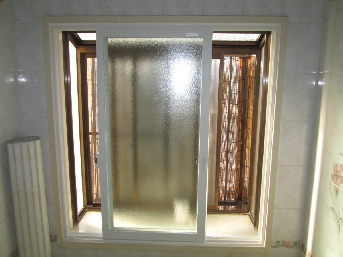 イズミ 日立店の内窓補助金（浴室窓）の施工後の写真2