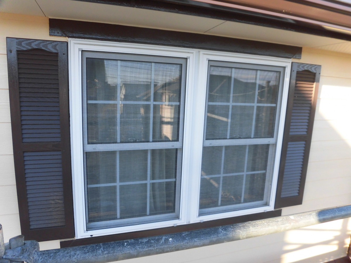 イズミ 日立店の外窓補助金（はつり工事）の施工前の写真1