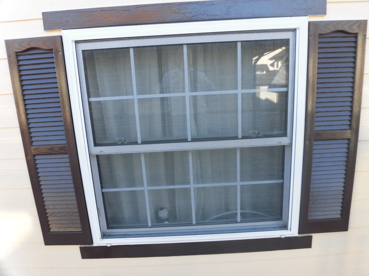 イズミ 日立店の外窓補助金（はつり工事）の施工前の写真1