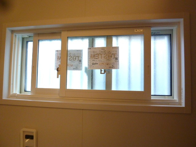 イズミ 日立店の内窓補助金（引違い窓）の施工後の写真1