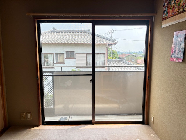 MIYAKOの防音と断熱を両立！内窓リフォームで快適な住まいに🏠の施工前の写真1
